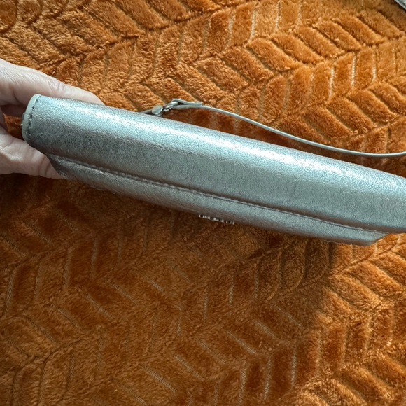 The Sak Iris Large Crossbody Wallet - Pyrite - Picture 5 of 8